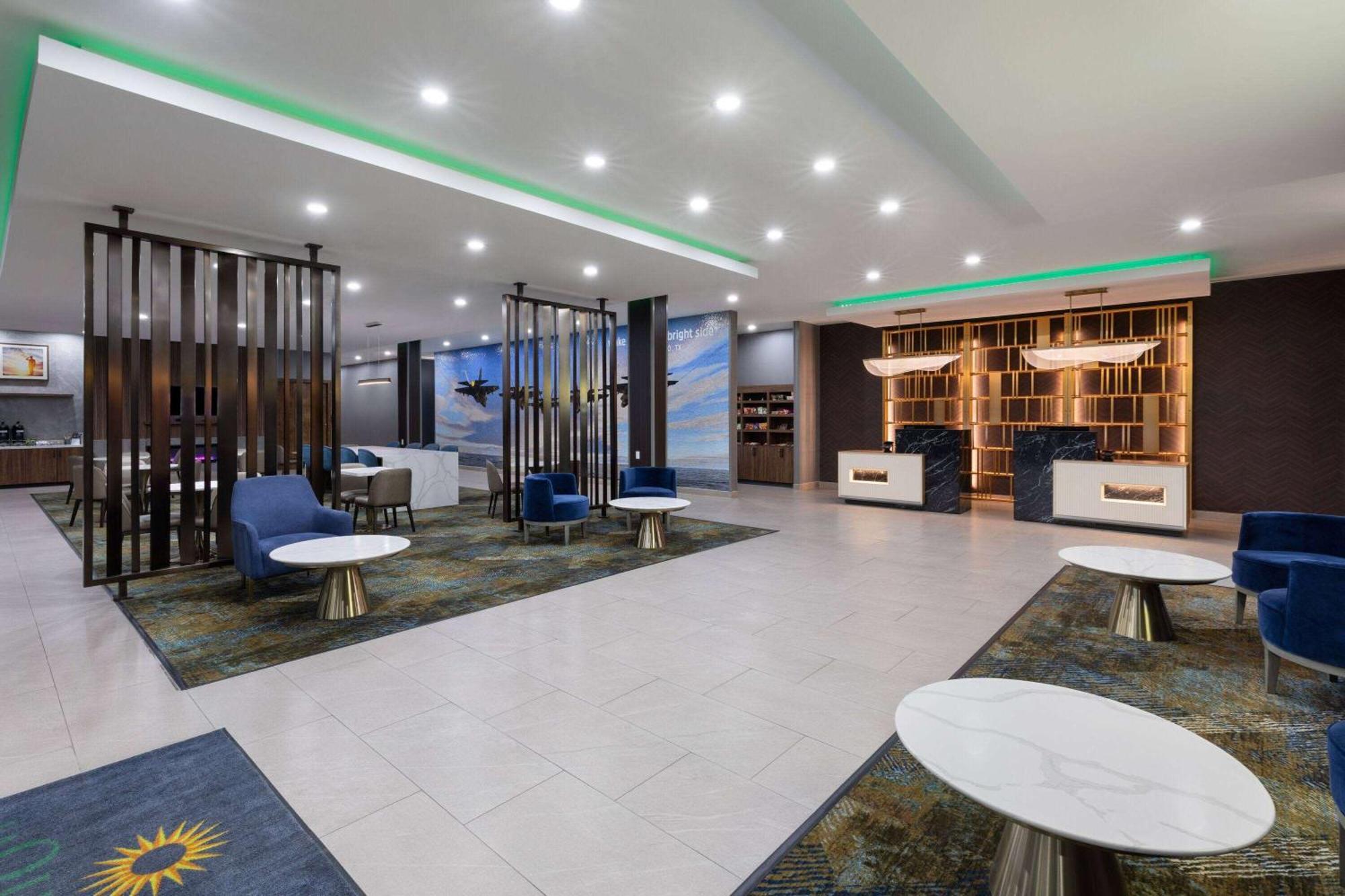 La Quinta Inn & Suites By Wyndham San Antonio At The Rim מראה חיצוני תמונה